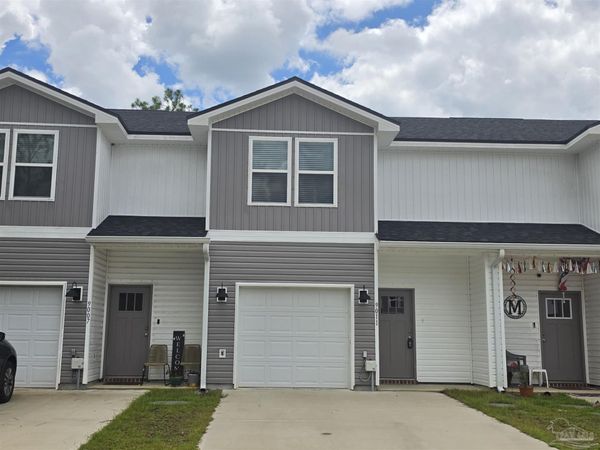 9011 Golden Eye Dr, Pensacola, FL 32506