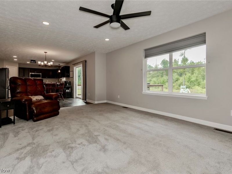 8860 Williams Road, Chardon, OH 44024 Photo 12