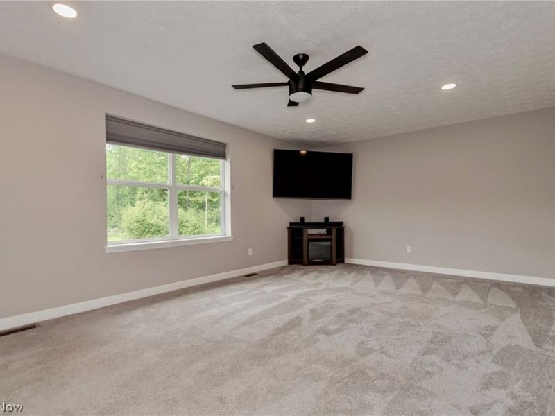 8860 Williams Road, Chardon, OH 44024 Photo 13