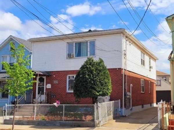 171-28 103rd Road Road, Jamaica, NY 11433