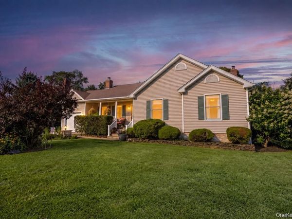2200 Aldrich Lane , Laurel, NY 11948