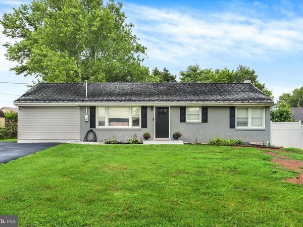 12 WHITE BIRCH AVENUE, MECHANICSBURG, PA 17050