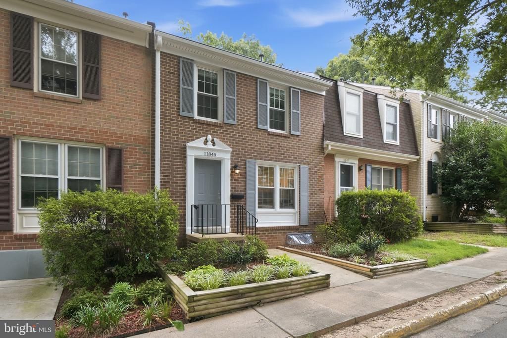11845 Dunlop Court, Reston, VA 20191 Main Photo