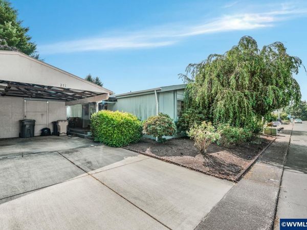300 SE Lacreole Dr, Dallas, OR 97338