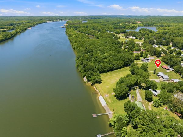 1846 Cypress Creek Rd , Linden, TN 37096