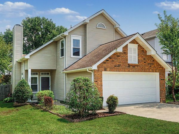 105 Hunters Chase Dr , Smyrna, TN 37167