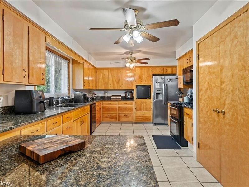 1731 W 36th Street, Lorain, OH 44053 Photo 15
