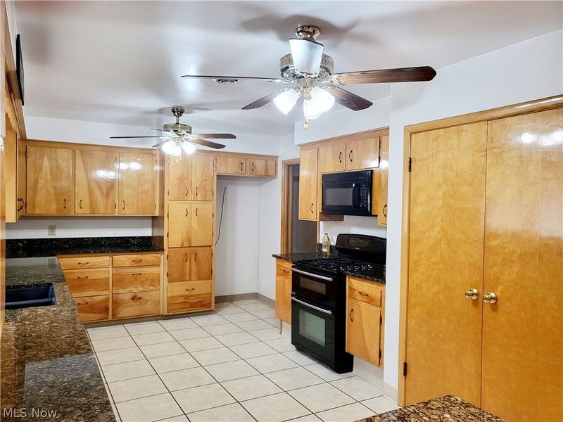1731 W 36th Street, Lorain, OH 44053 Photo 17