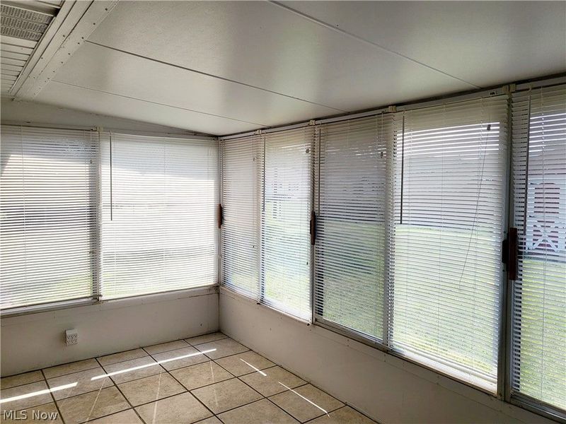 1731 W 36th Street, Lorain, OH 44053 Photo 9