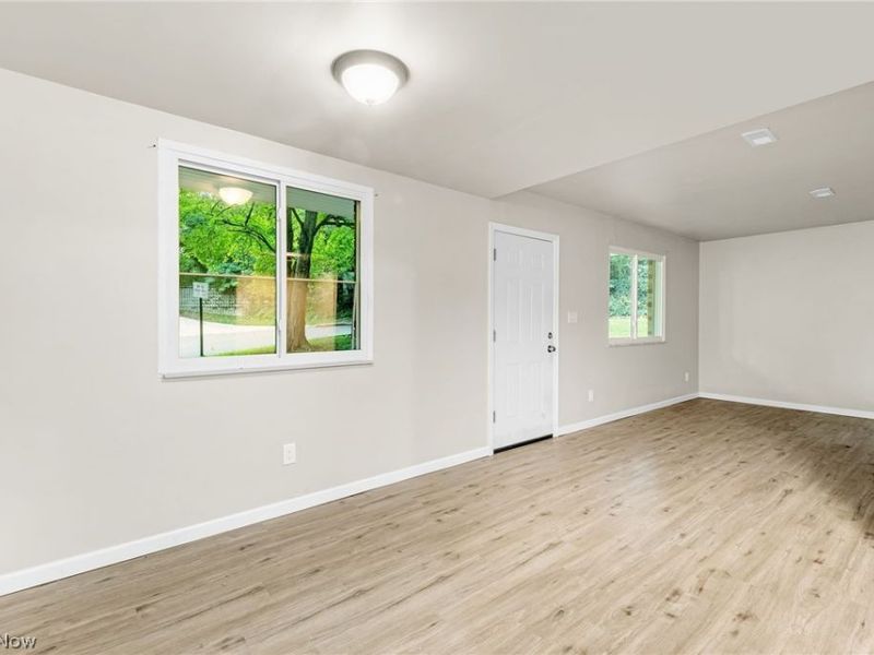 167 N Seiberling Street, Unit down, Akron, OH 44305 Photo 6