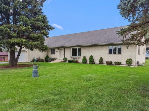 23110 Norma Lane , Harvard, IL 60033