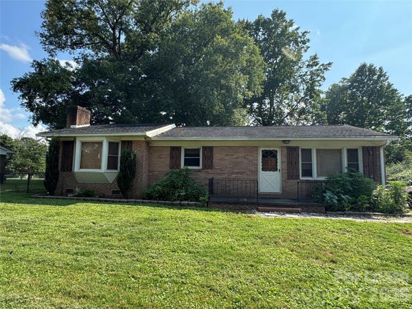 805 Furman Street, Dallas, NC 28034