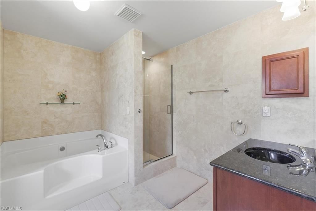 8141 Liriope Loop , Lehigh Acres, FL 33972 Photo