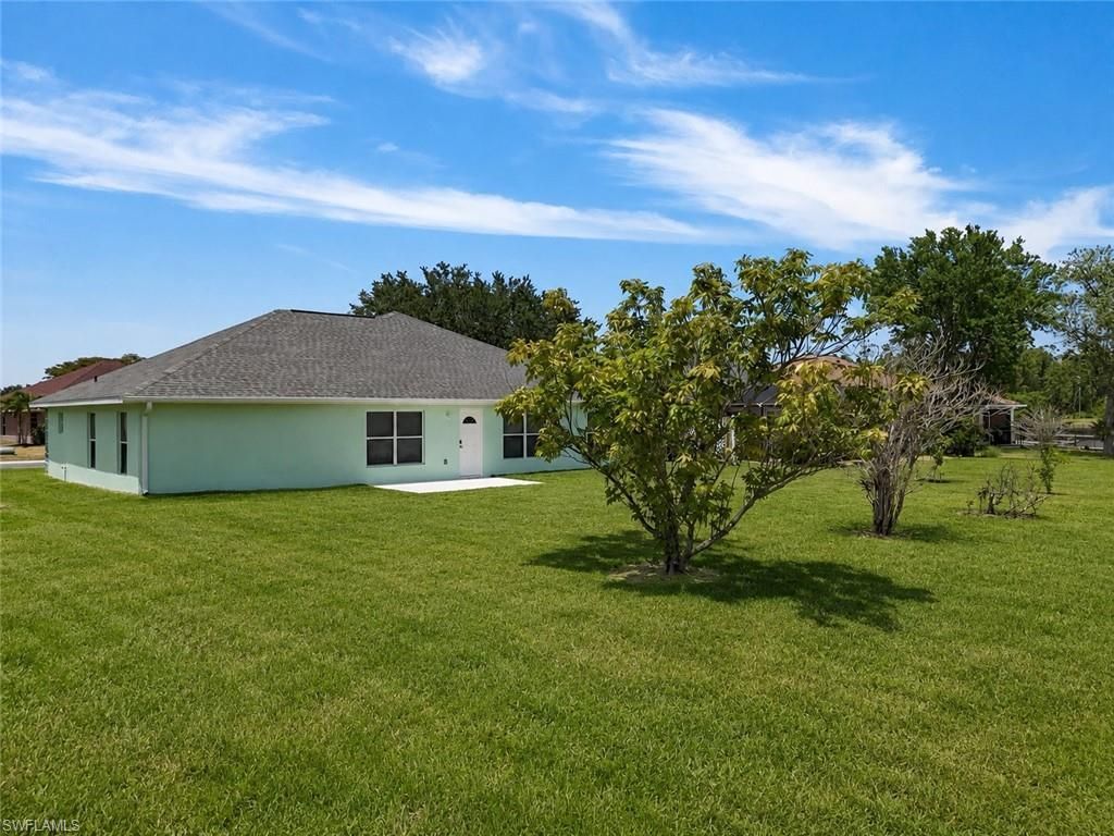 8141 Liriope Loop , Lehigh Acres, FL 33972 Photo