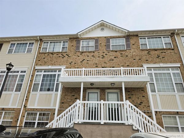142 Mermaid Lane , Unit 284, Bronx, NY 10473
