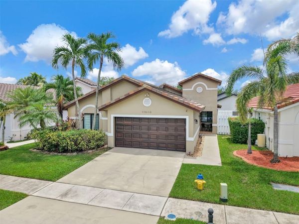 17640 SW 4th Ct , Pembroke Pines, FL 33029