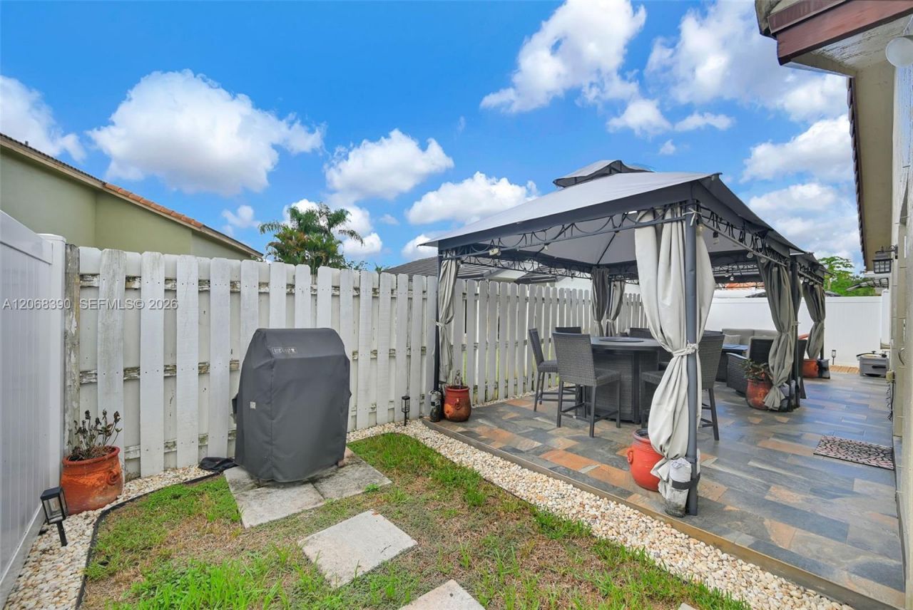 17640 SW 4th Ct , Pembroke Pines, FL 33029 Photo