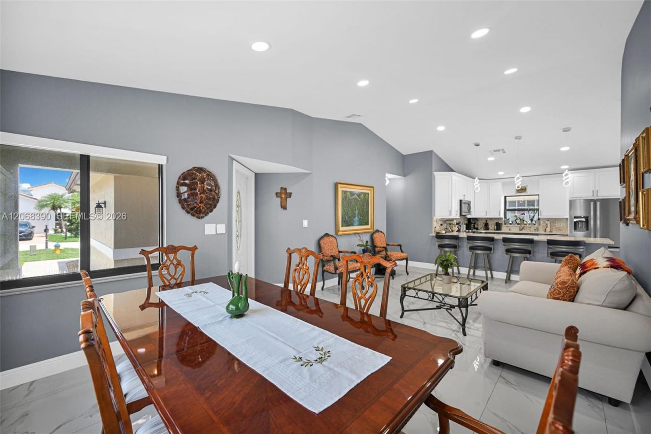 17640 SW 4th Ct , Pembroke Pines, FL 33029 Photo