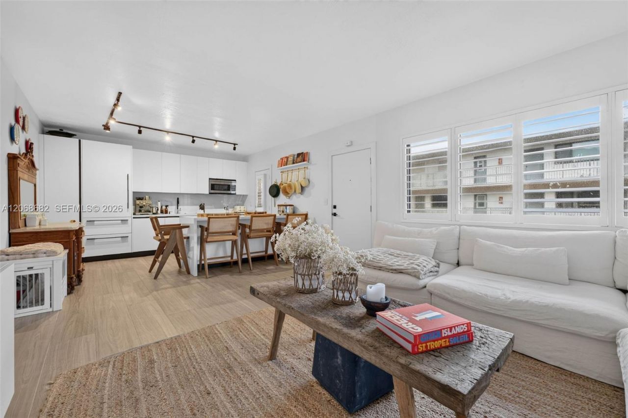 2924 Day Ave , Unit N314, Miami, FL 33133 Photo