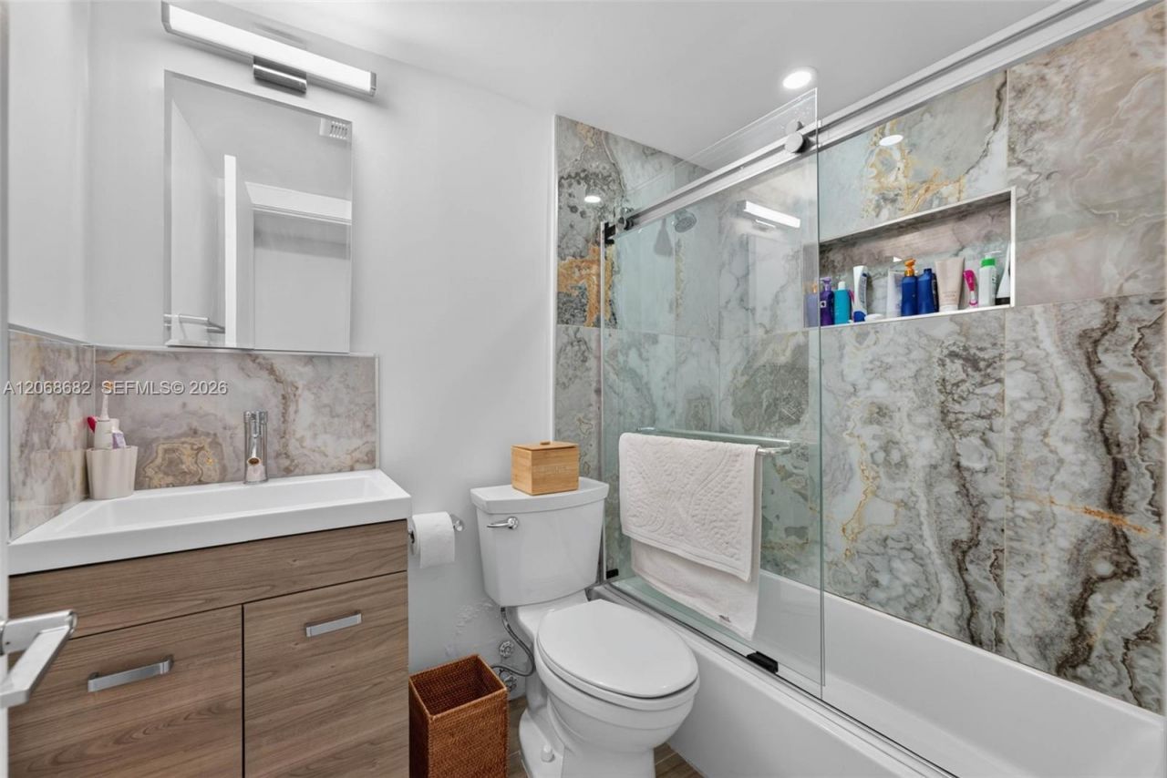 2924 Day Ave , Unit N314, Miami, FL 33133 Photo