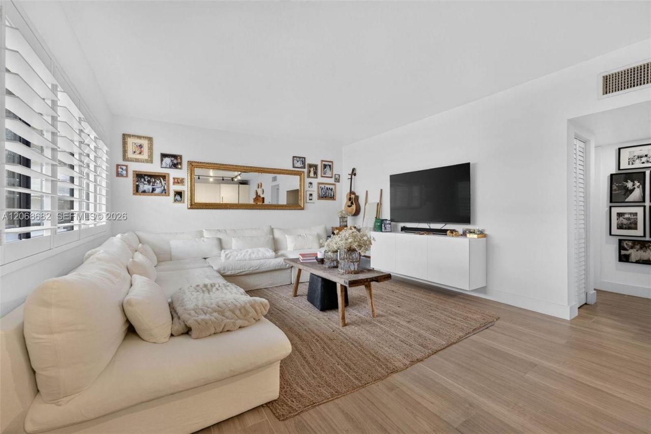 2924 Day Ave , Unit N314, Miami, FL 33133 Photo