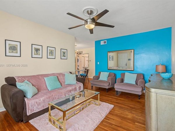 915 8th St, Unit 102, Miami Beach, FL 33139