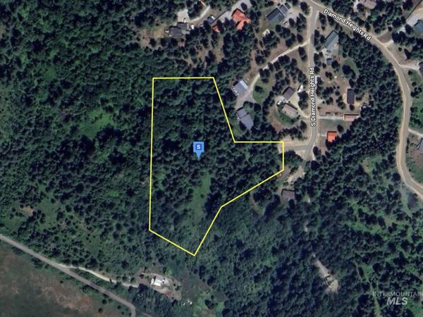 100 S Diamond Heights Road, Oldtown, ID 83822