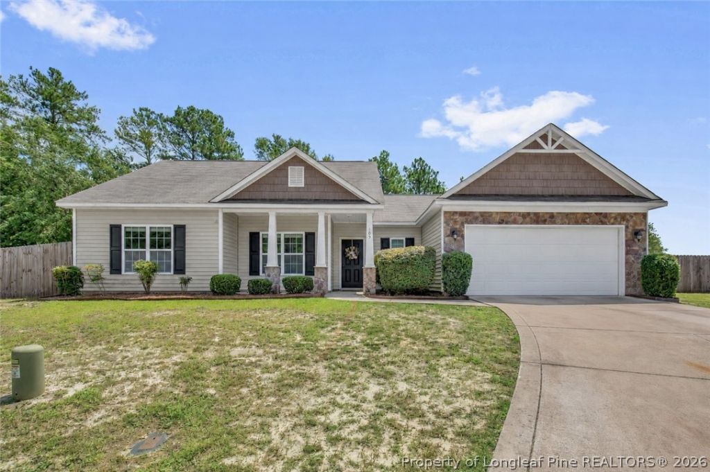 105 Yellowfoot Drive, Raeford, NC 28376 Main Photo