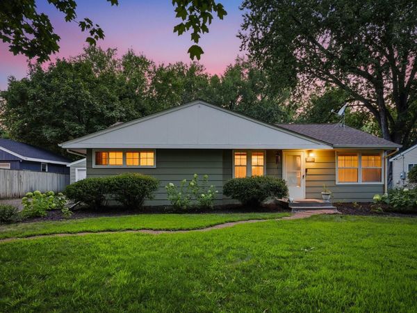 4057 Gisella Boulevard, White Bear Lake, MN 55110