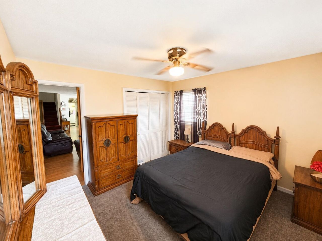300 Driver Avenue Photo 13