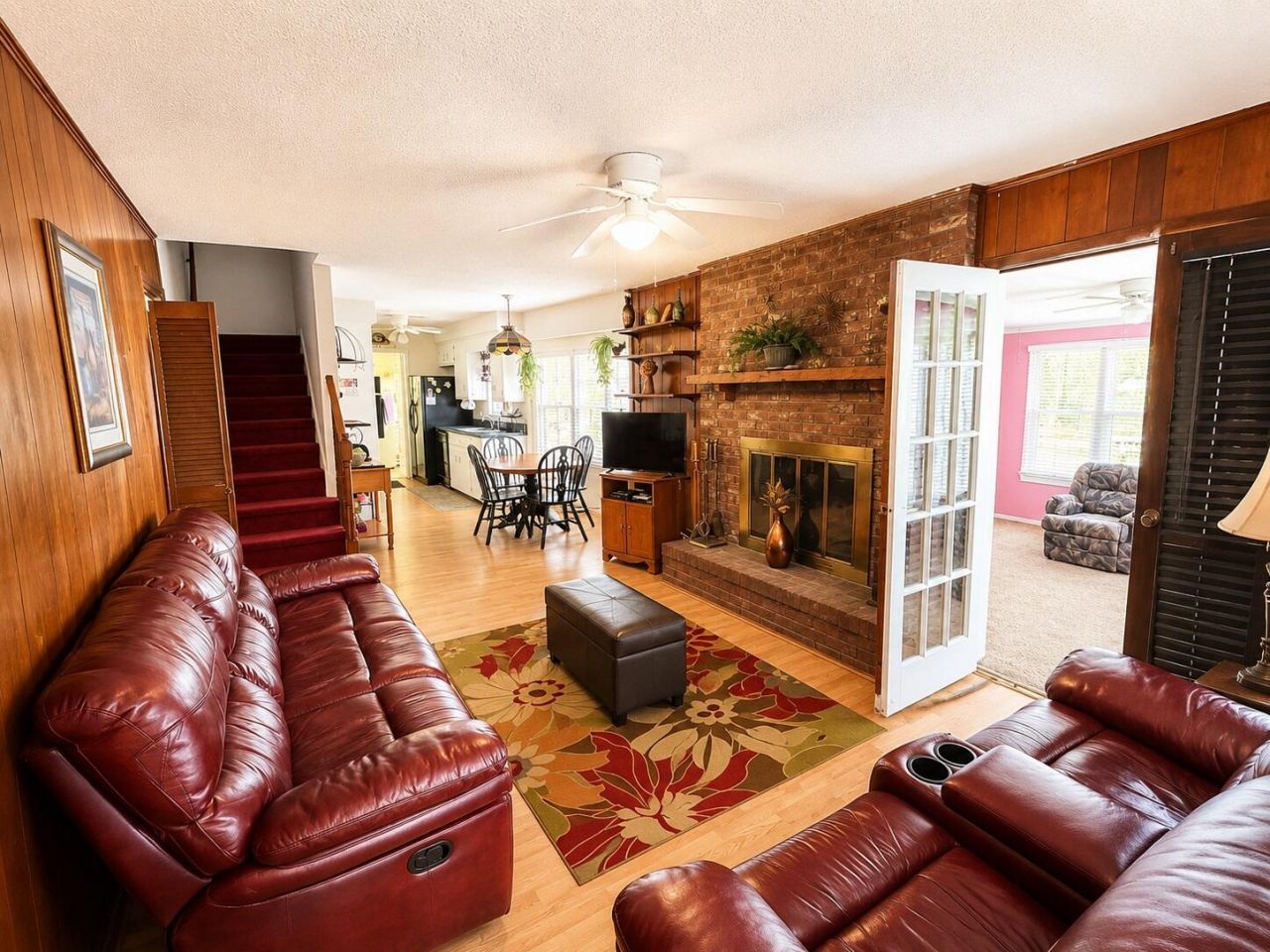 300 Driver Avenue Photo 17