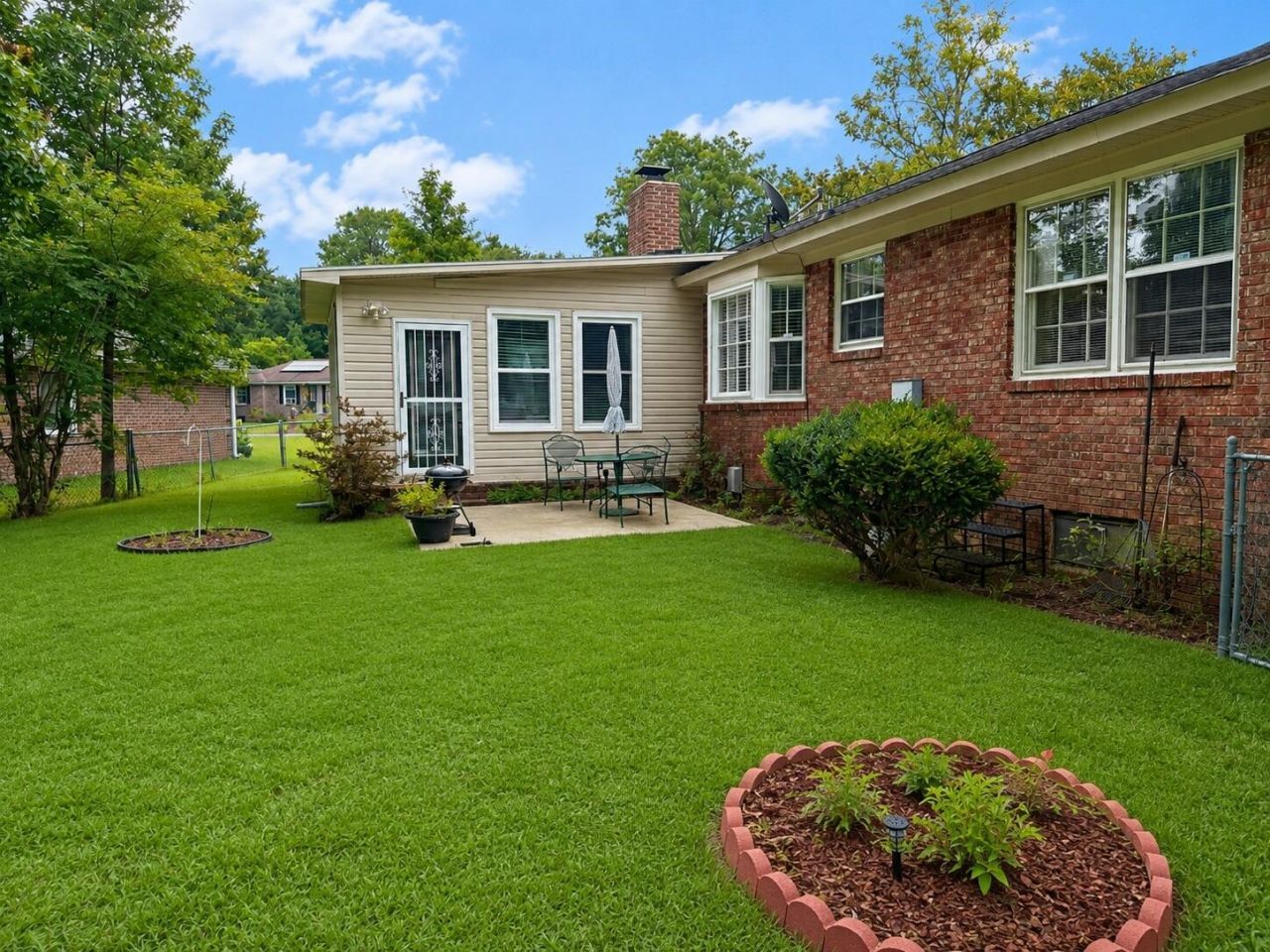 300 Driver Avenue Photo 27