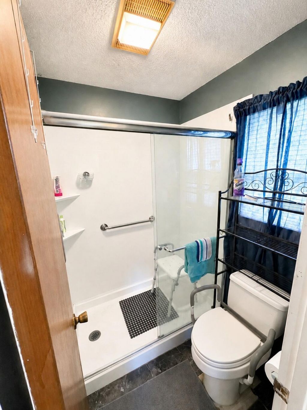 300 Driver Avenue Photo 9