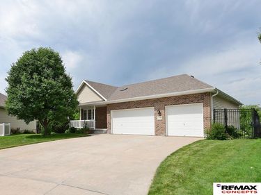 10402 N 150th Street, Bennington, NE 68007
