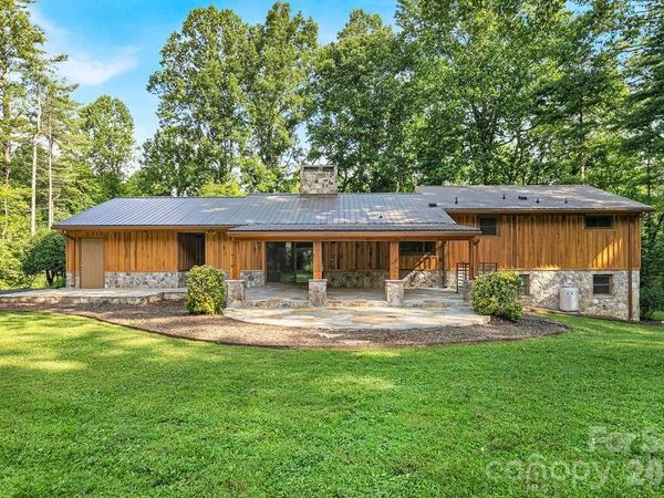100 Ashton Lane , Brevard, NC 28712