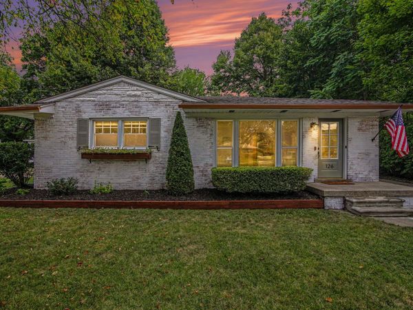 126 Pleasant Ridge Drive, Saline, MI 48176