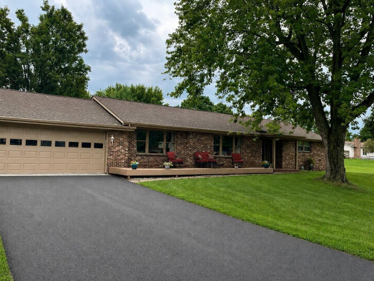 2475 Cherokee Drive , London, OH 43140 Main Photo