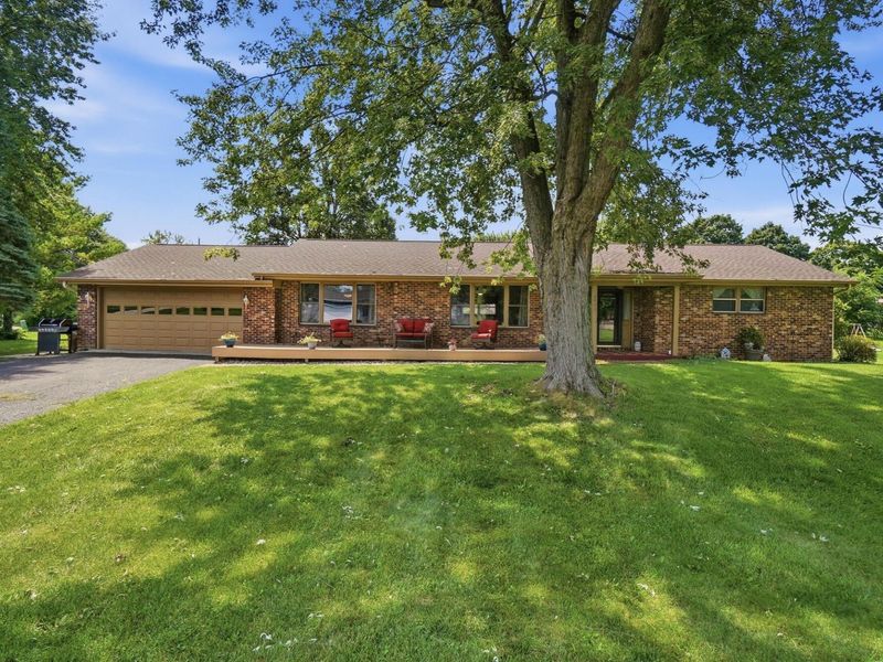 2475 Cherokee Drive, London, OH 43140 Photo 1