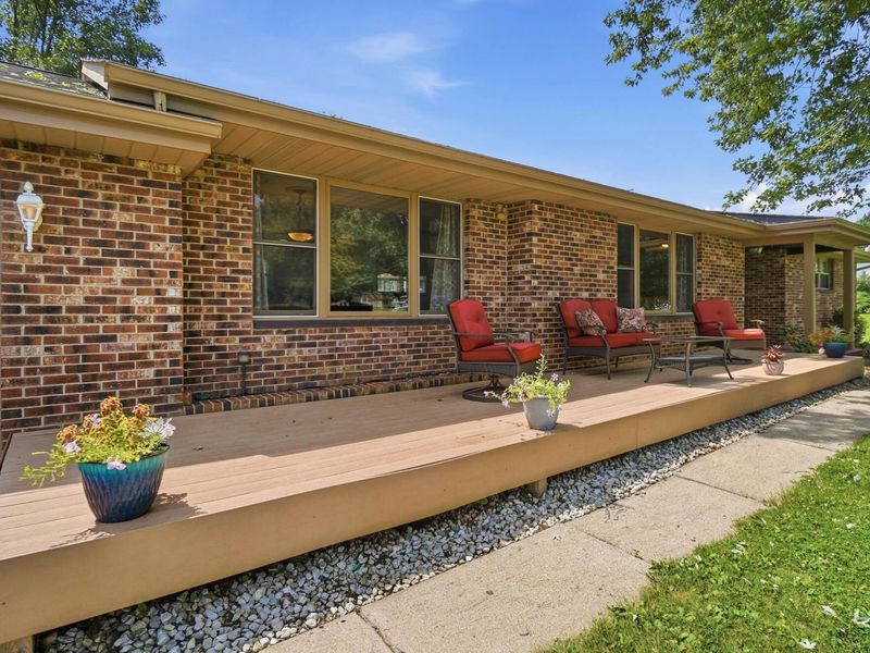 2475 Cherokee Drive, London, OH 43140 Photo 4