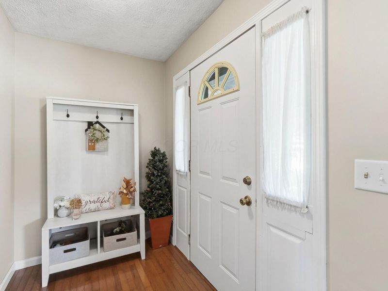 2475 Cherokee Drive, London, OH 43140 Photo 6