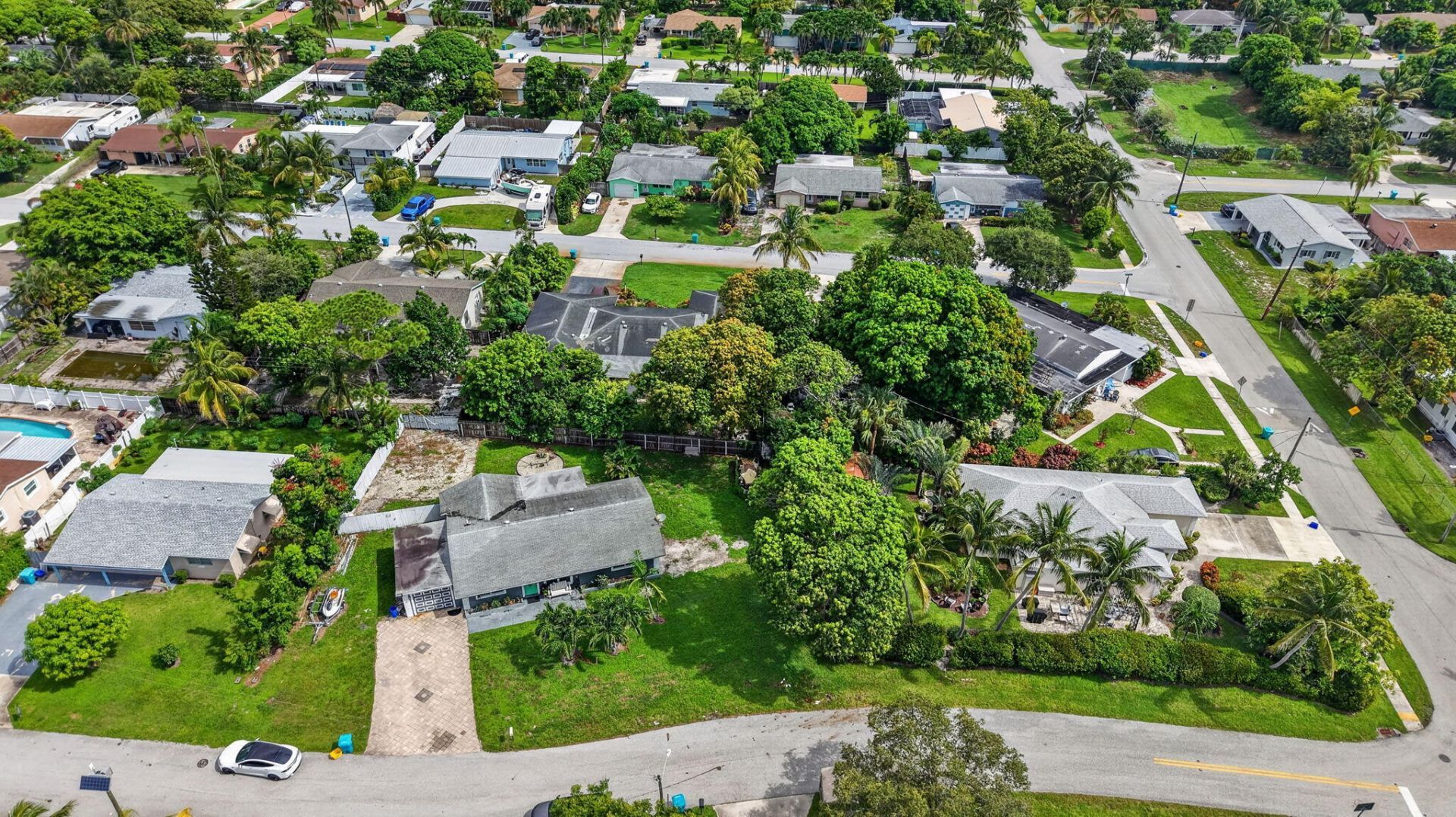 415 SW 7th Court, Boynton Beach, FL 33435 Photo