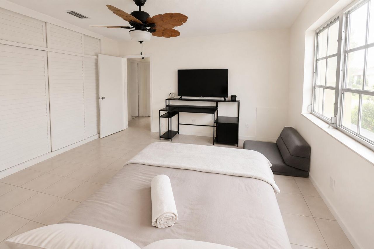 1431 S 14th Avenue, Unit 209, Hollywood, FL 33020 Photo