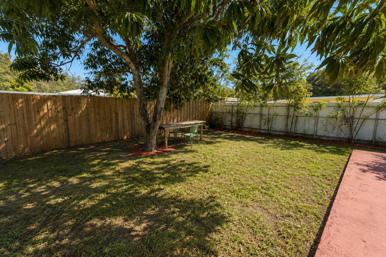 325 NW 135th Street, North Miami, FL 33168 Photo