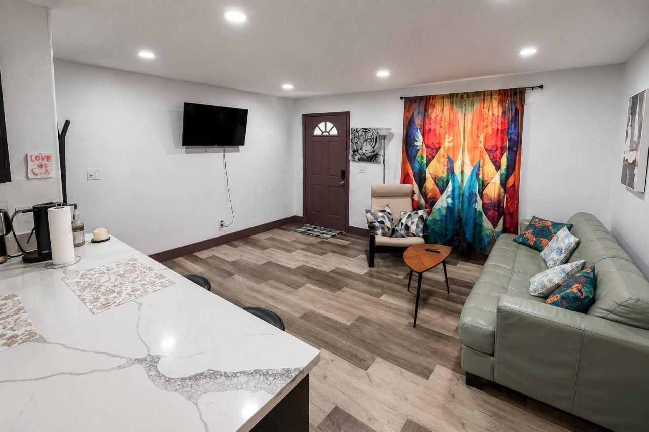 325 NW 135th Street, North Miami, FL 33168 Photo