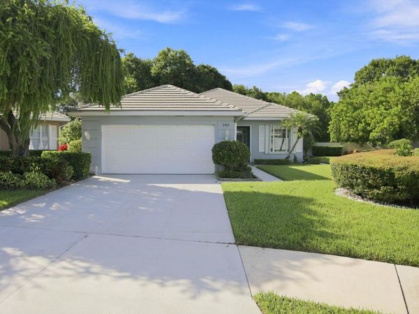 240 NW Bentley Circle, Port St. Lucie, FL 34986