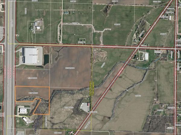 4100 POBEREZNY ROAD, Oshkosh, WI 54902
