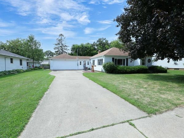 1713 WALNUT STREET, Oshkosh, WI 54901