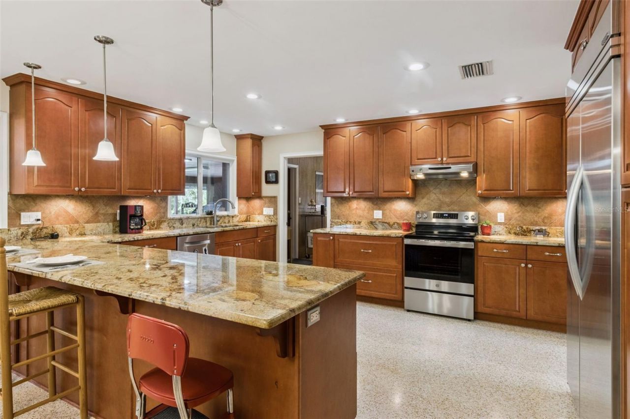 101 Ronele Drive , Brandon, FL 33511 Photo
