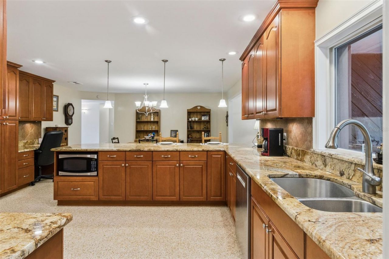 101 Ronele Drive , Brandon, FL 33511 Photo