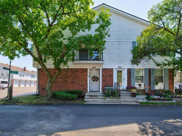 26070 N Lake Drive Drive , Harrison Township, Mi 48045
